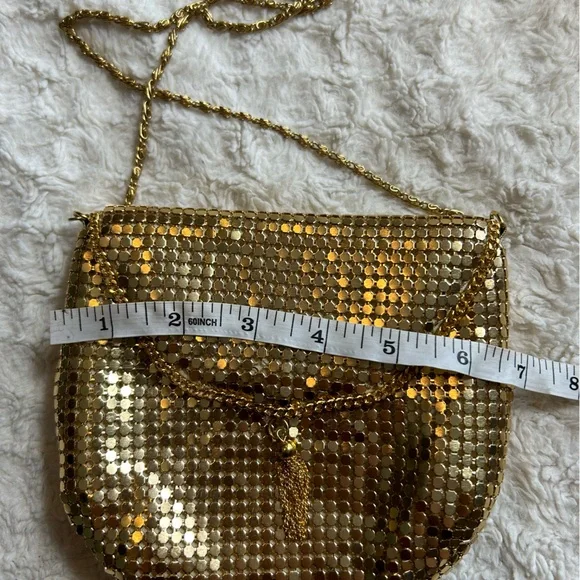 Small gold link cross body bag - Picture 3 of 5